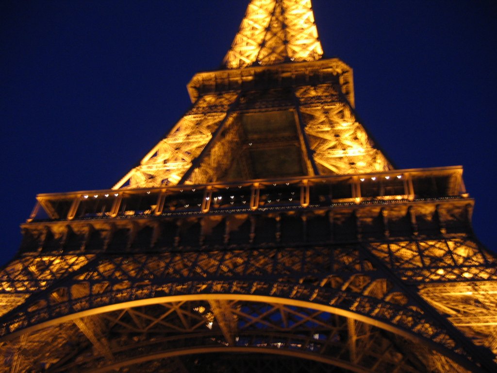 lookingupateiffeltowercloseup.jpg