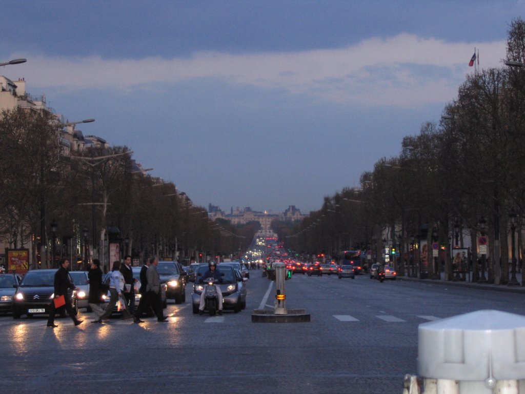 streetsofdowntownparis2.jpg